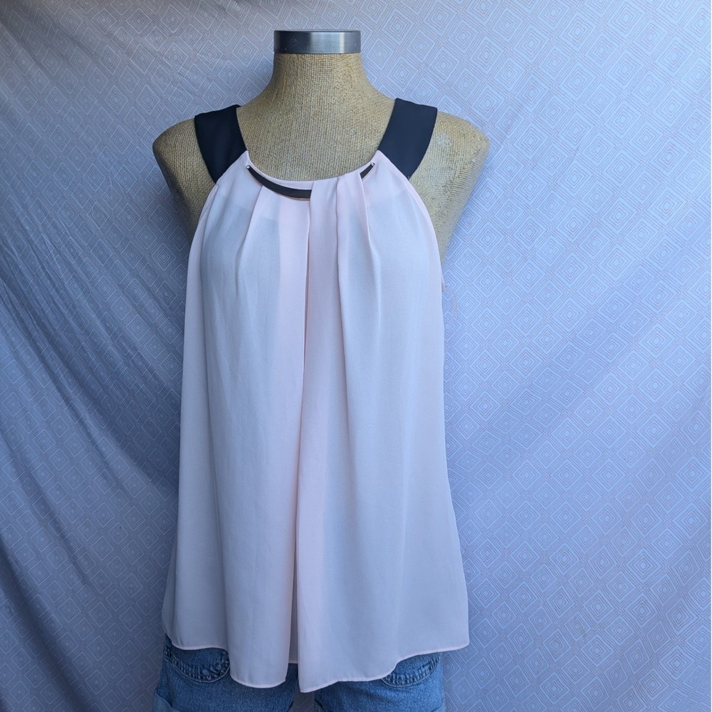 BCX Sleeveless Blouse Women XL Pink Excellent Pleated Metal Bar Keyhole Chiffon